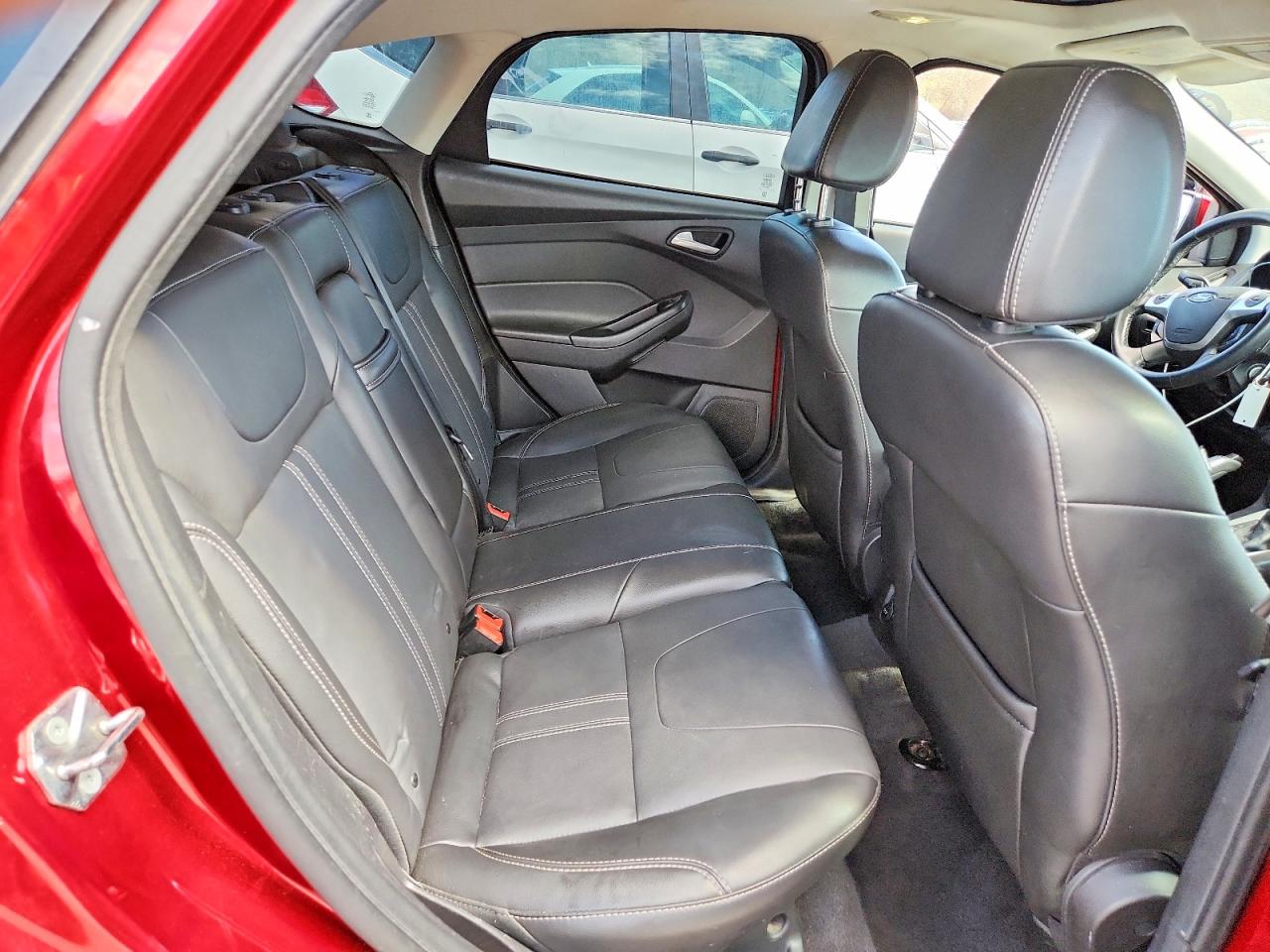 2013 FORD FOCUS SE photo 28