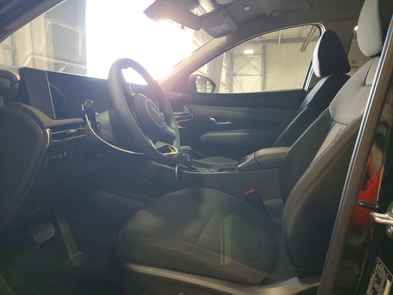 2026 HYUNDAI TUCSON SEL photo 19