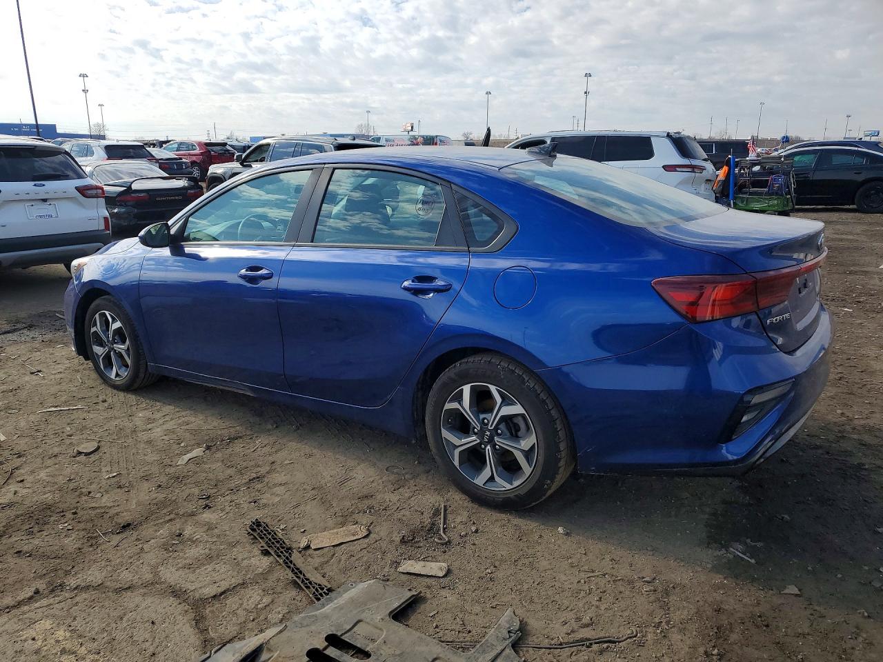 2019 KIA FORTE LXS photo 2