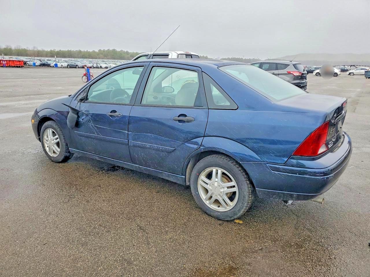 2003 FORD FOCUS photo 3