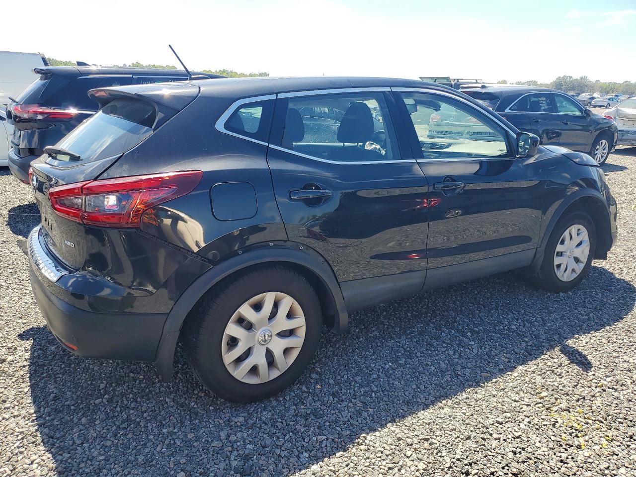 2020 NISSAN ROGUE SPORT S photo 3