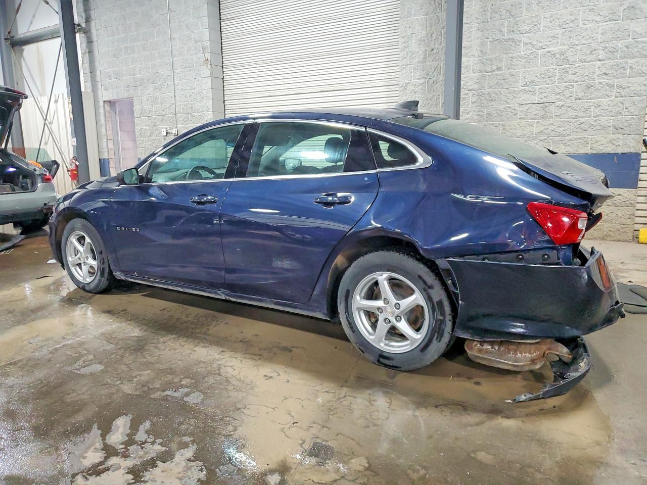 2018 CHEVROLET MALIBU LS photo 3