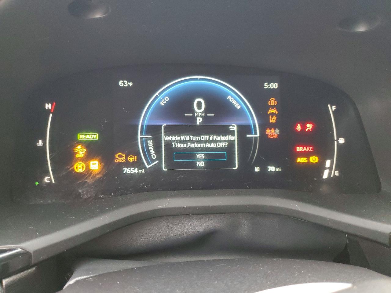 2025 TOYOTA CAMRY SE photo 9