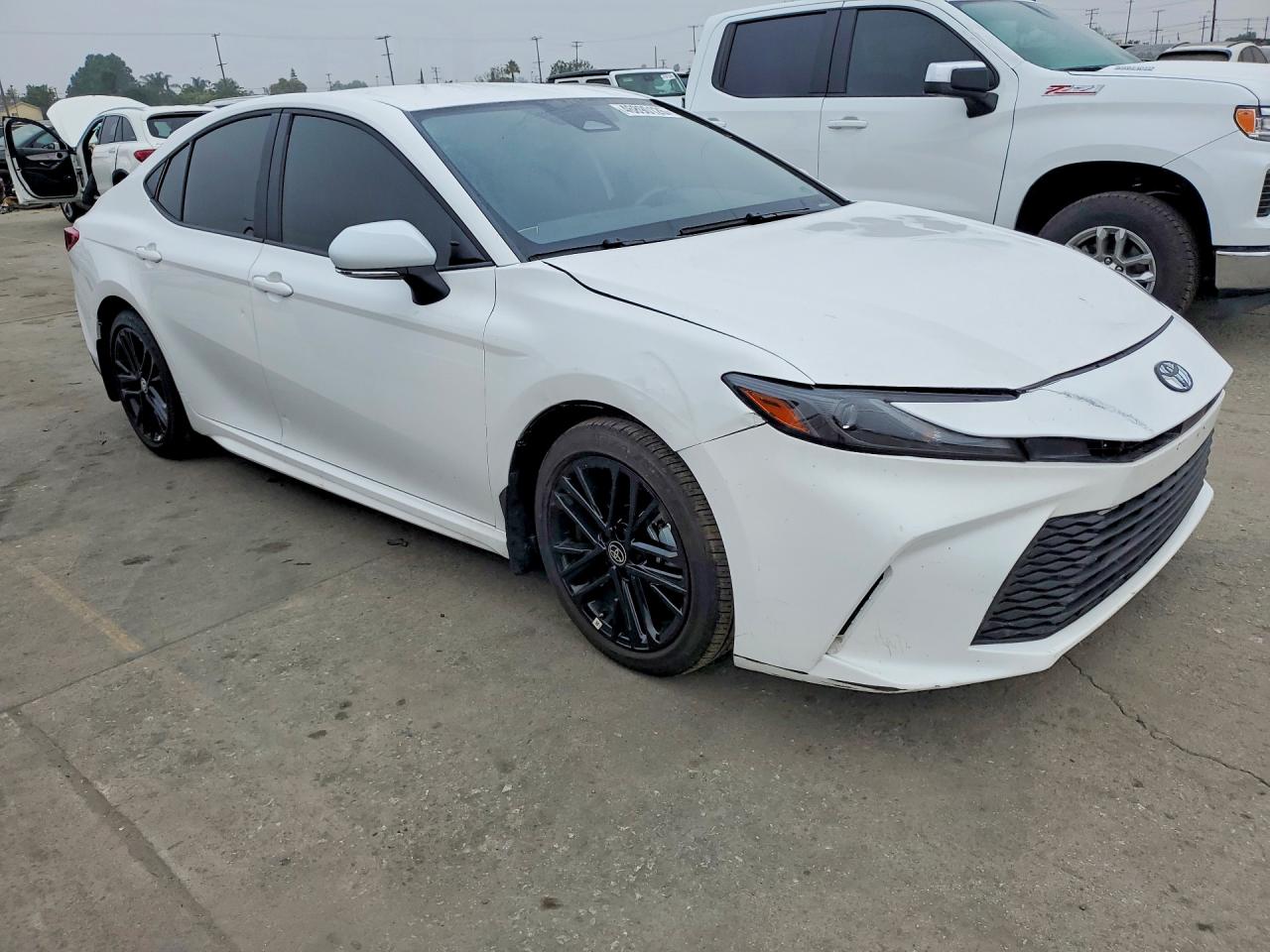 2025 TOYOTA CAMRY SE photo 4