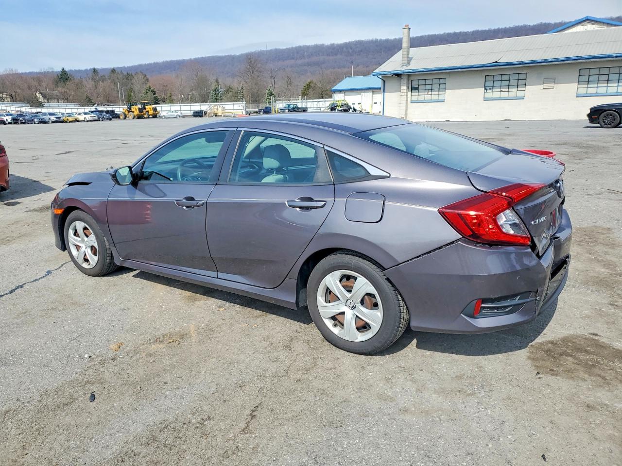 2016 HONDA CIVIC LX photo 3