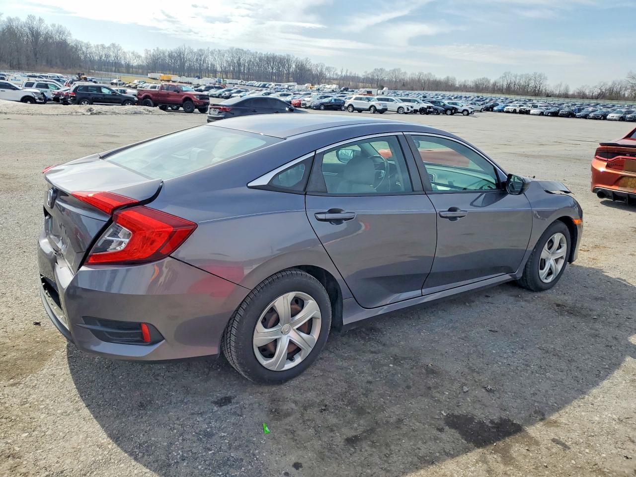 2016 HONDA CIVIC LX photo 5