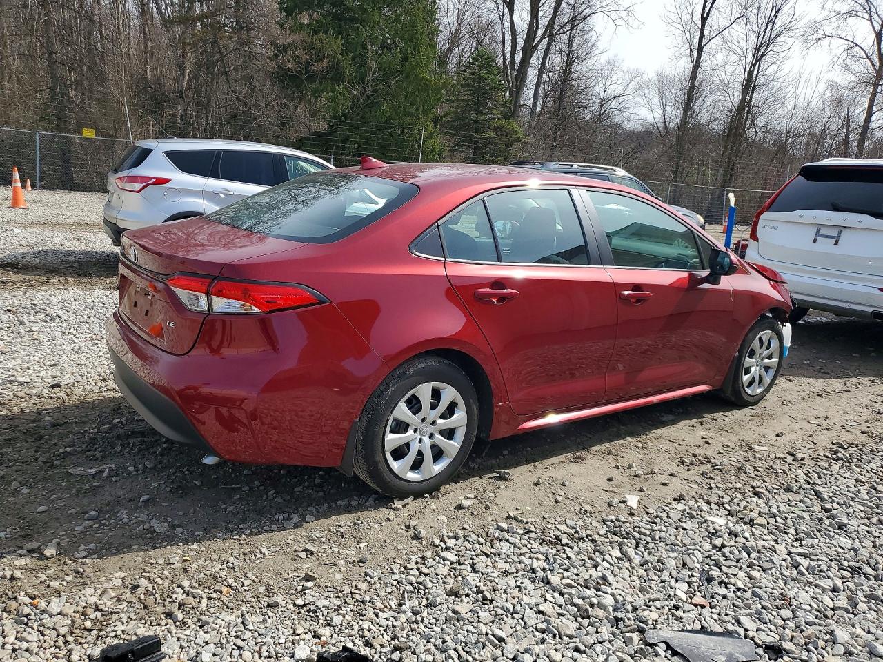 2024 TOYOTA COROLLA LE photo 3