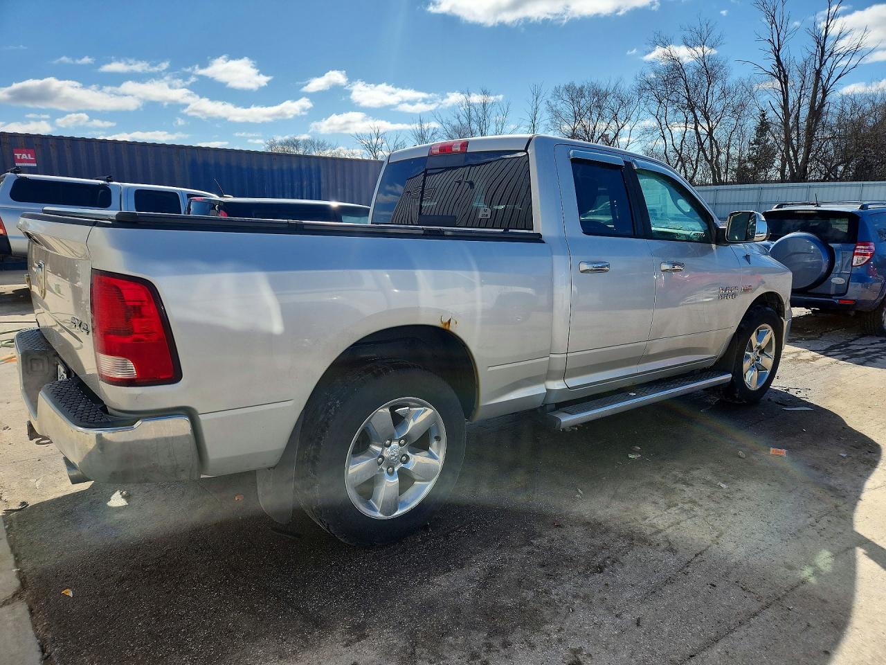 2014 RAM 1500 SLT photo 5