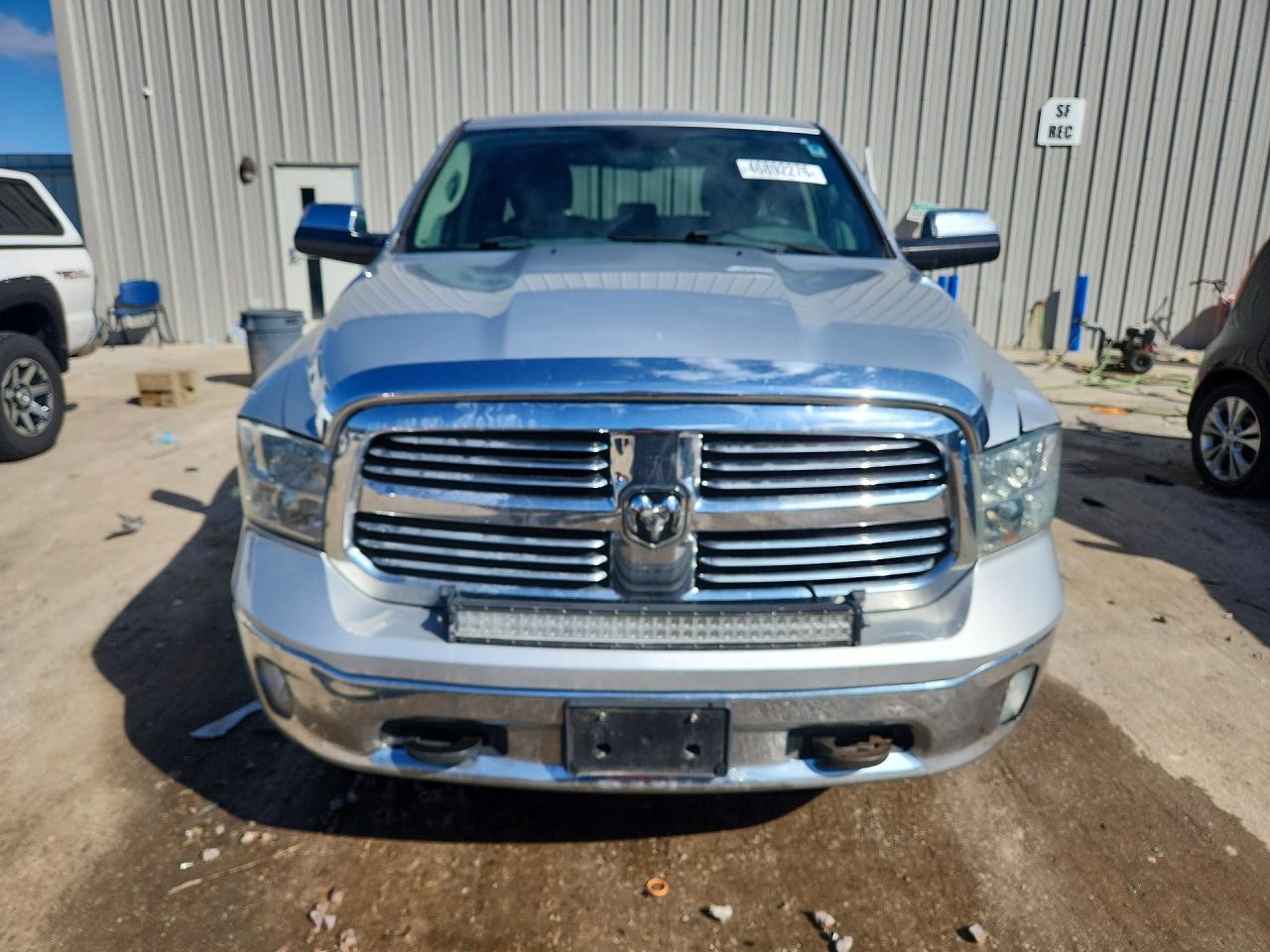 2014 RAM 1500 SLT photo 9