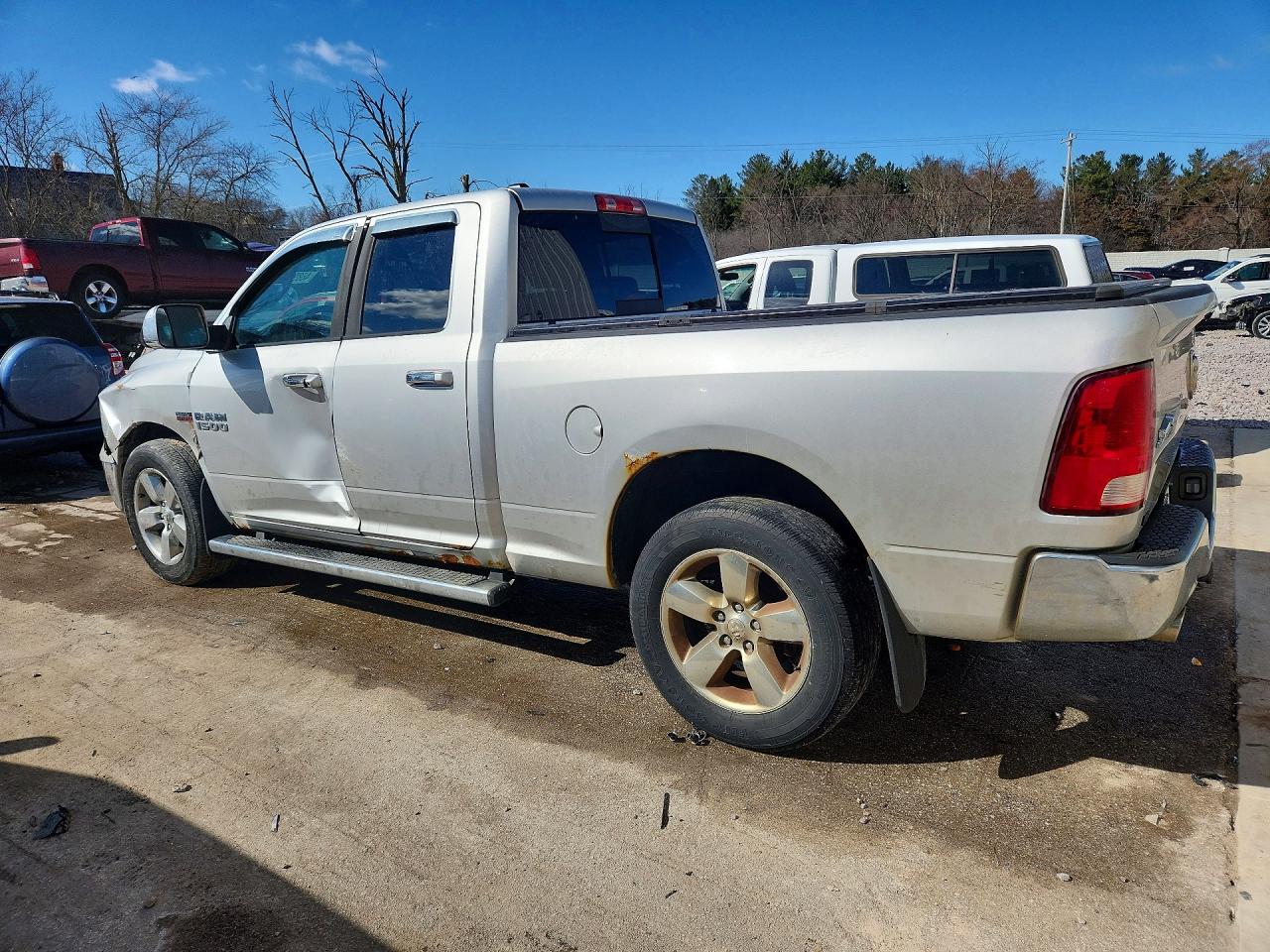 2014 RAM 1500 SLT photo 3