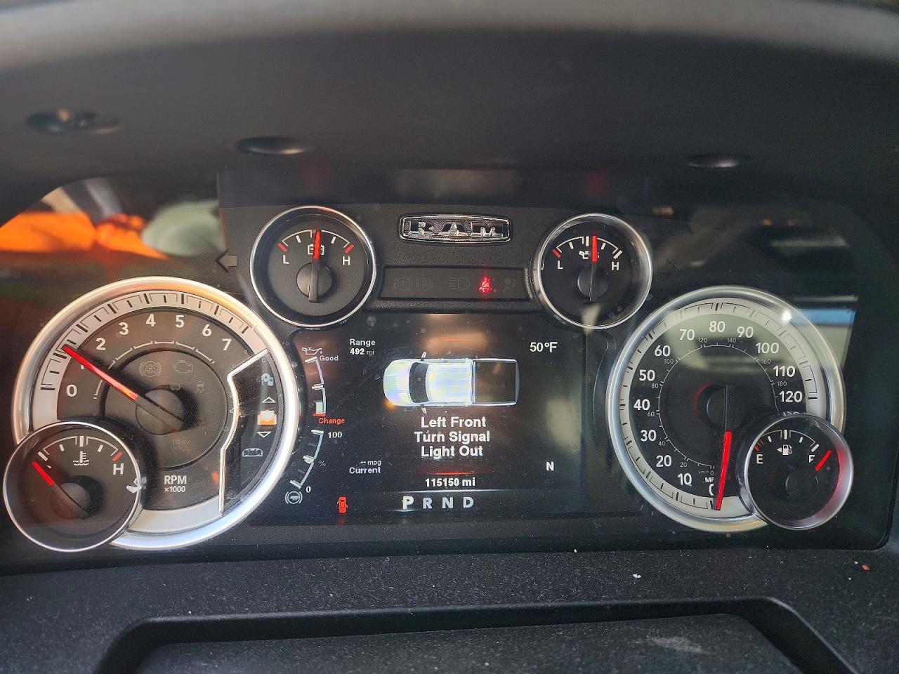 2014 RAM 1500 SLT photo 17