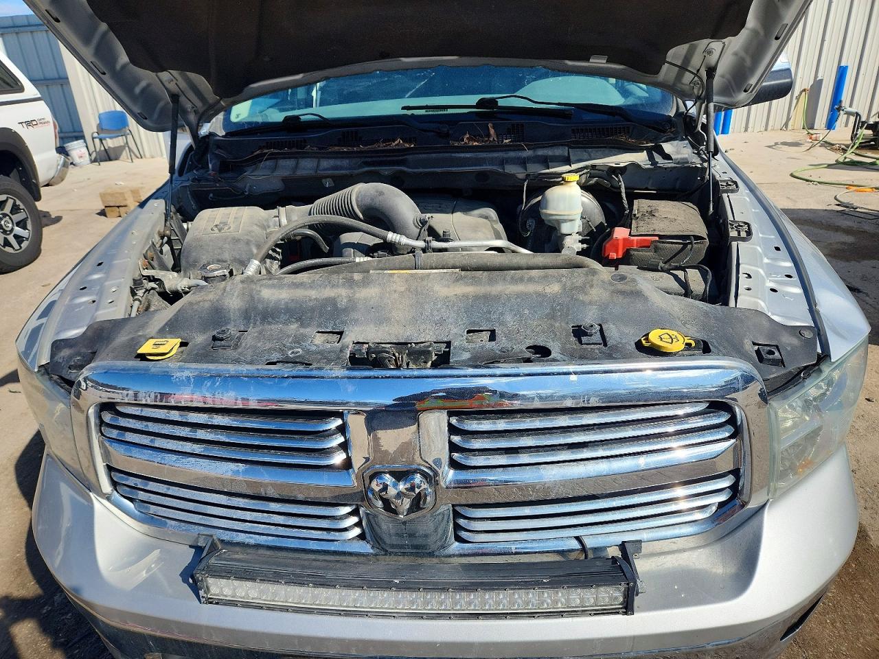 2014 RAM 1500 SLT photo 21