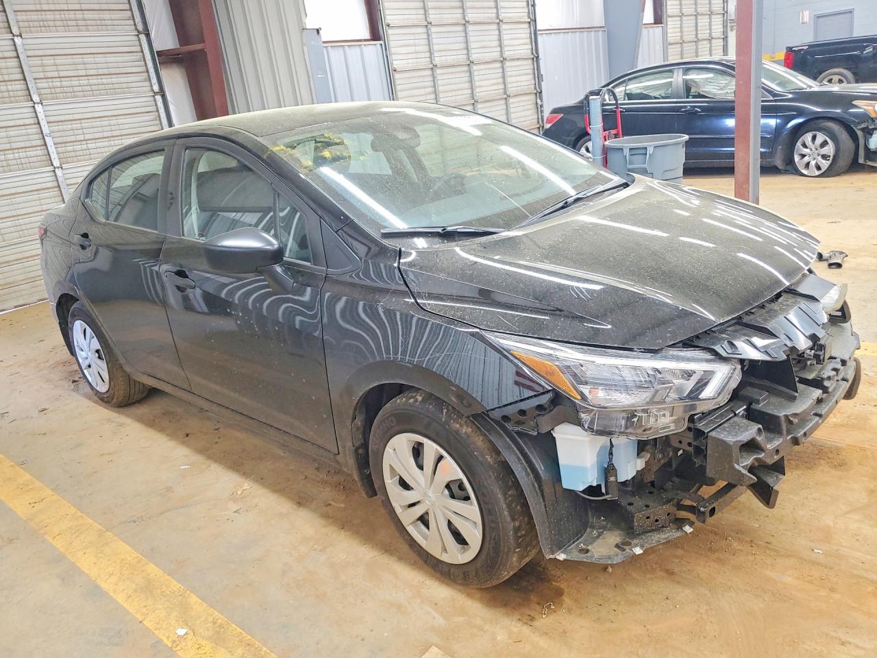 2025 NISSAN VERSA S photo 4