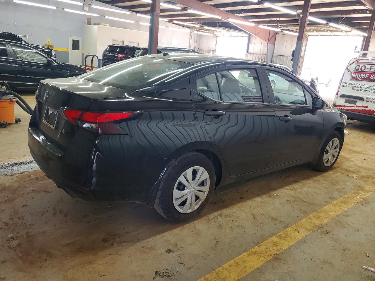 2025 NISSAN VERSA S photo 3