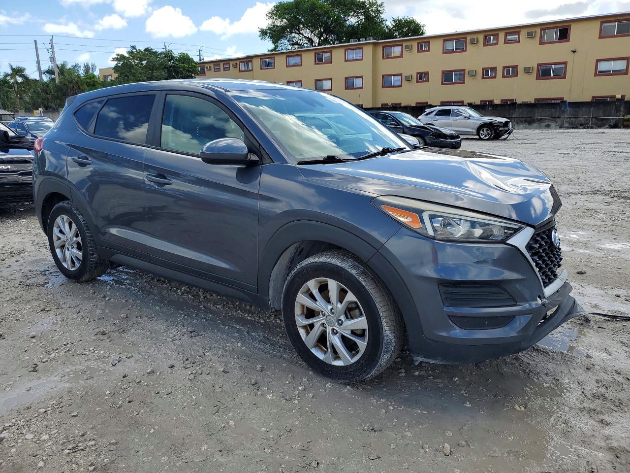 2019 HYUNDAI TUCSON SE photo 4