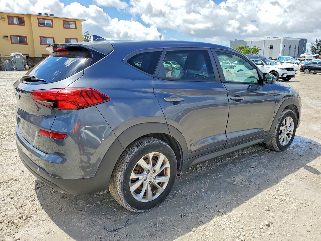 2019 HYUNDAI TUCSON SE photo 3