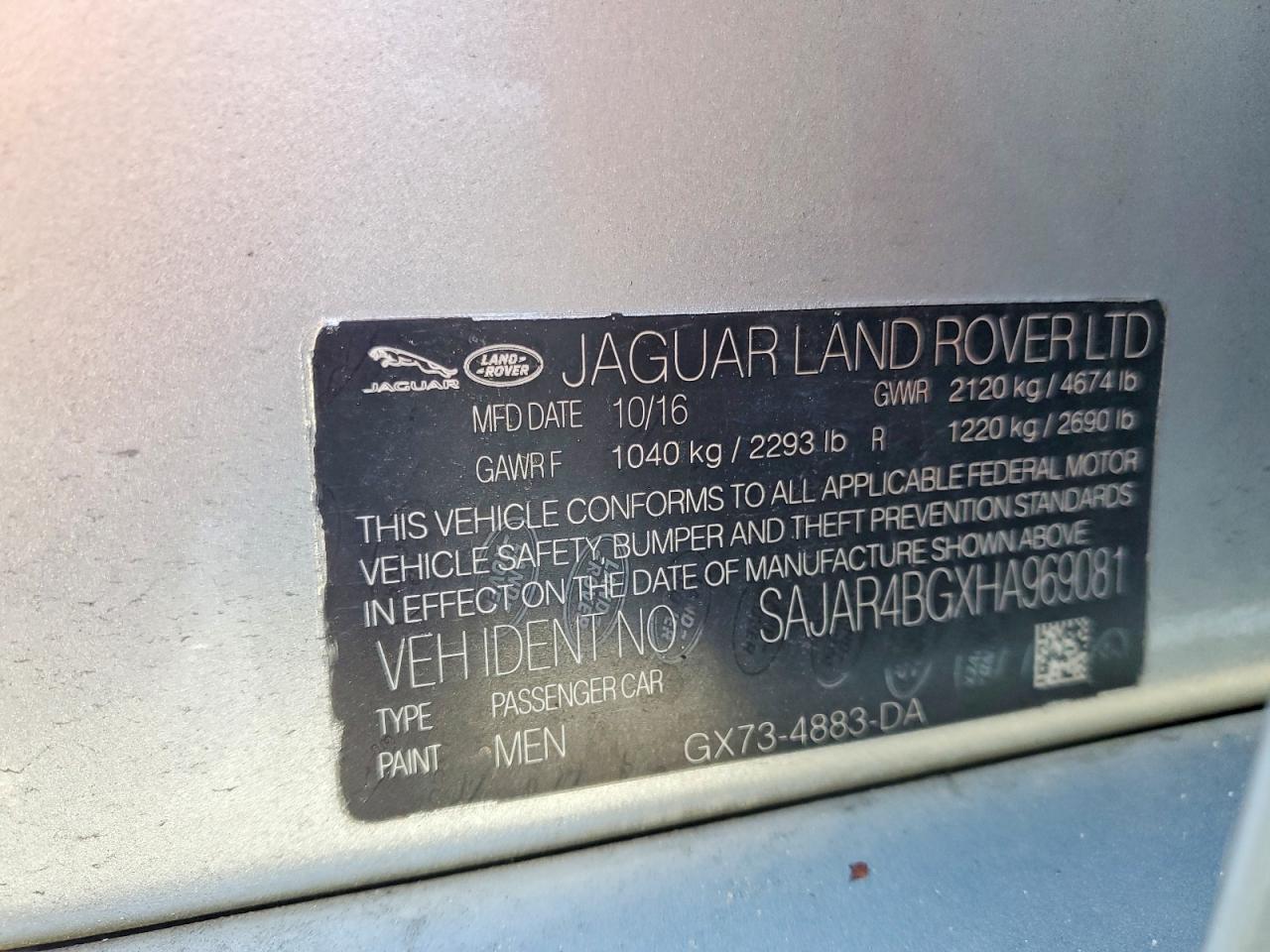 2017 JAGUAR XE photo 23