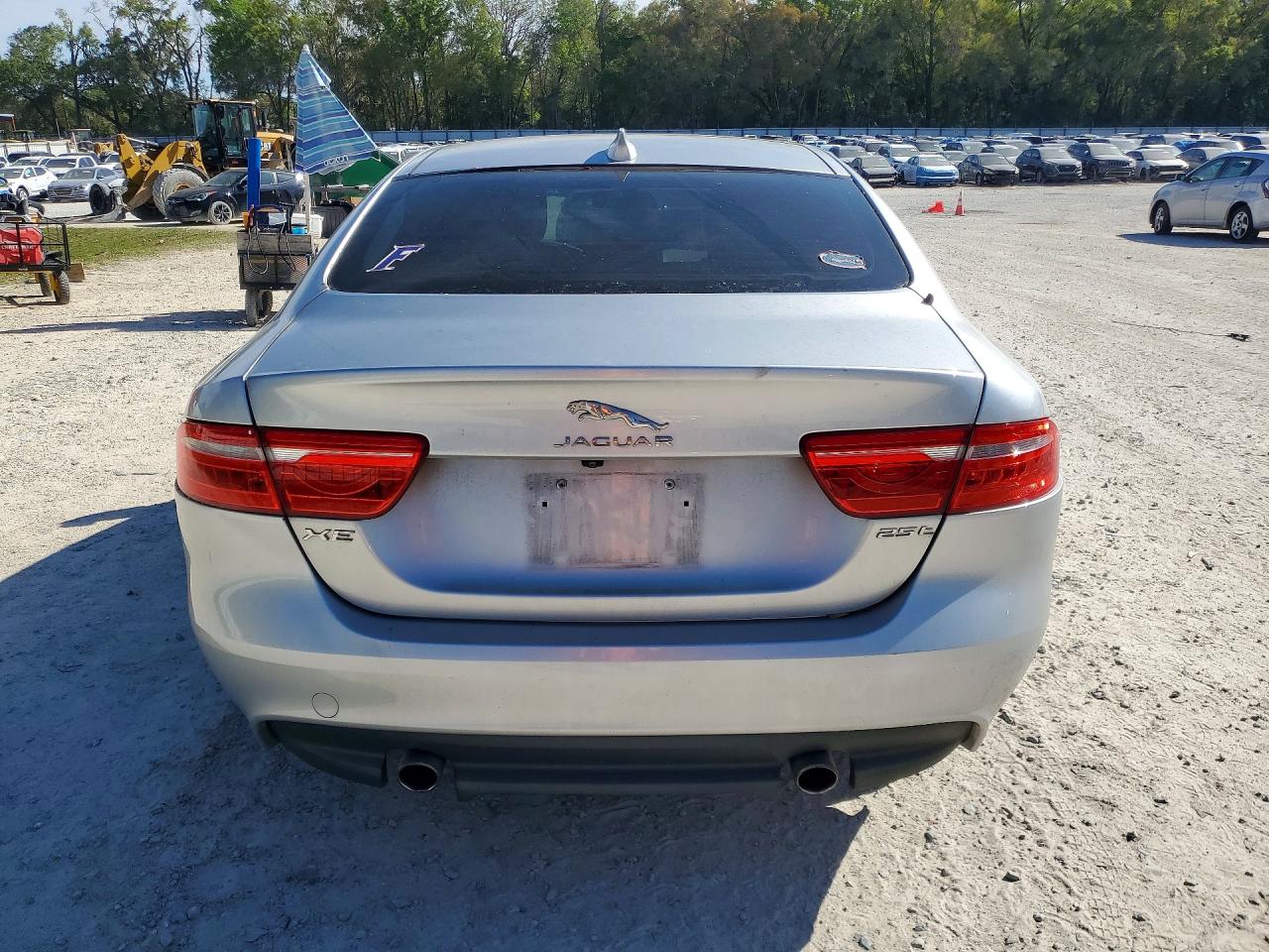 2017 JAGUAR XE photo 11