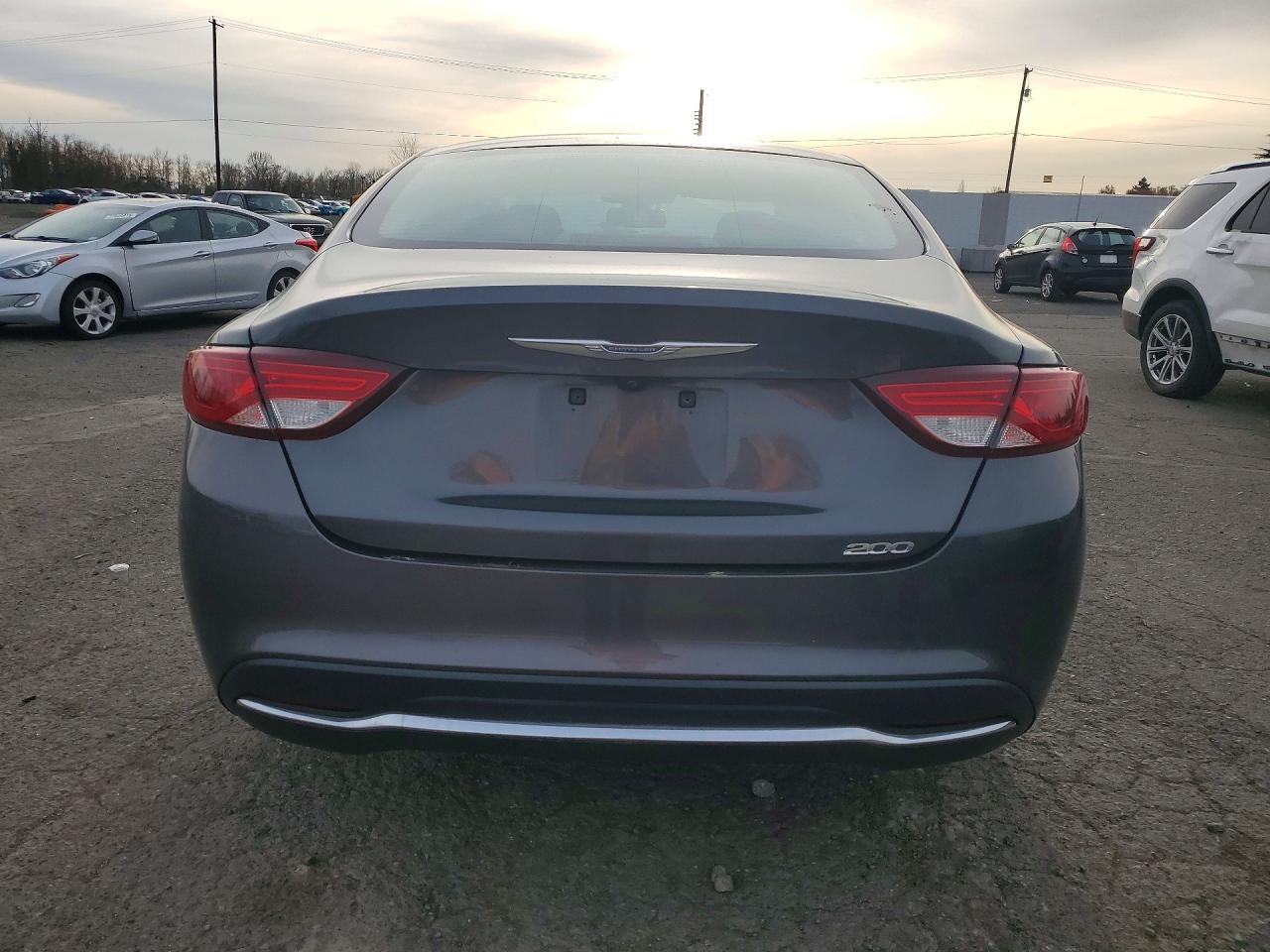 2016 CHRYSLER 200 LIMITED photo 6