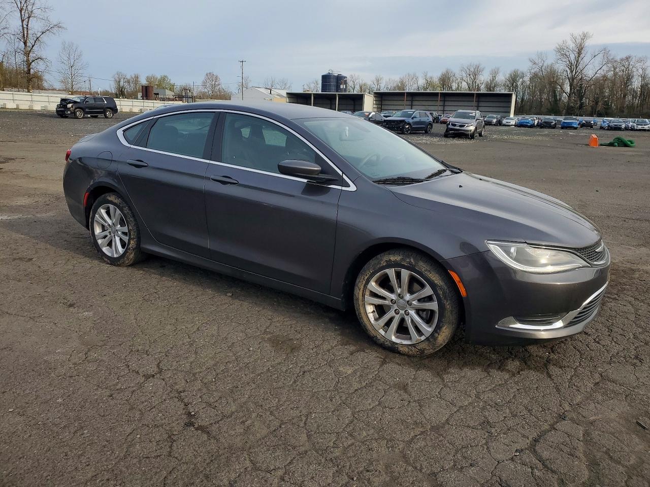2016 CHRYSLER 200 LIMITED photo 4