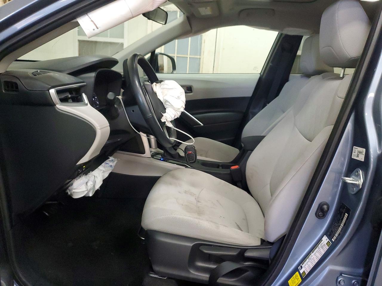 2023 TOYOTA COROLLA CROSS LE photo 19