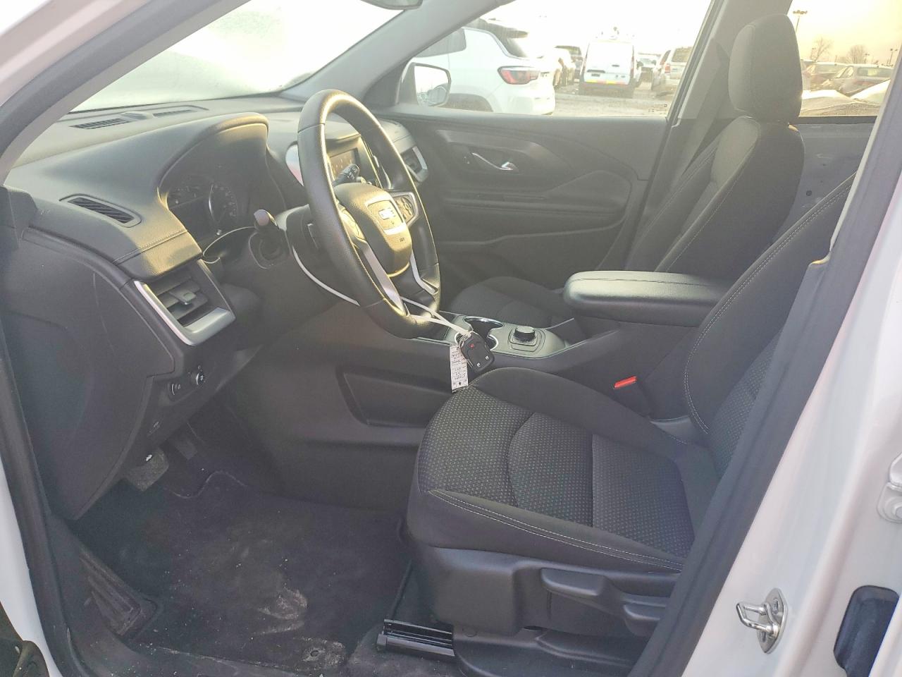 2024 GMC TERRAIN SLE photo 19