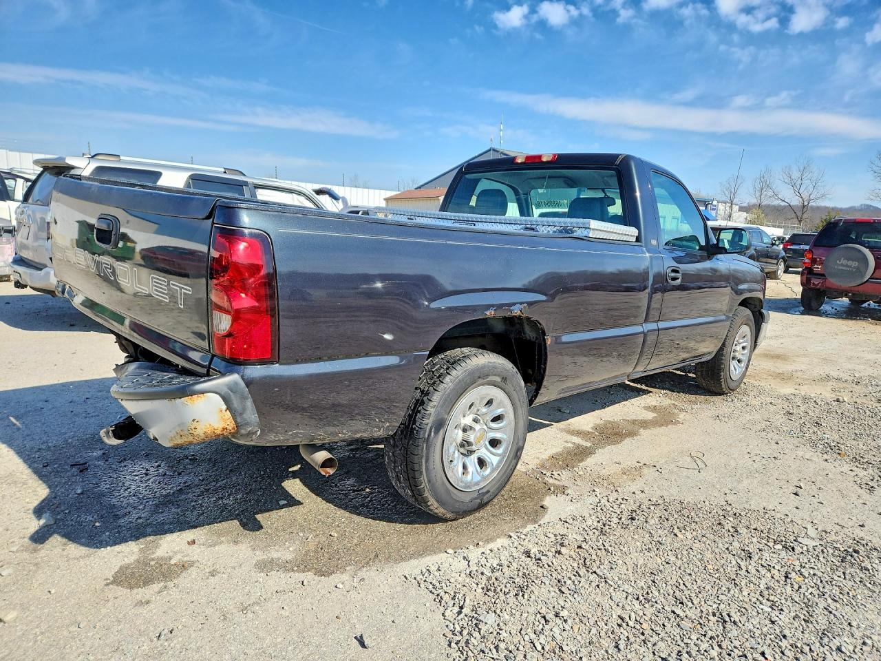 2005 CHEVROLET SILVERADO C1500 photo 7