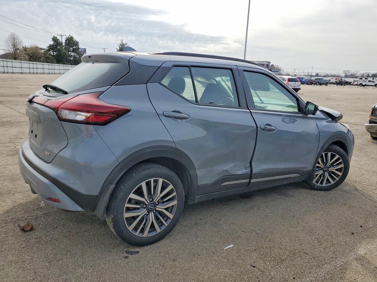 2023 NISSAN KICKS SR photo 5