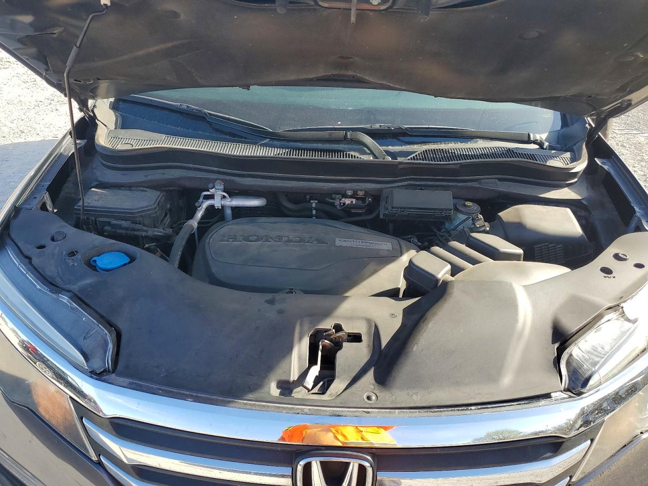 2016 HONDA PILOT LX photo 23