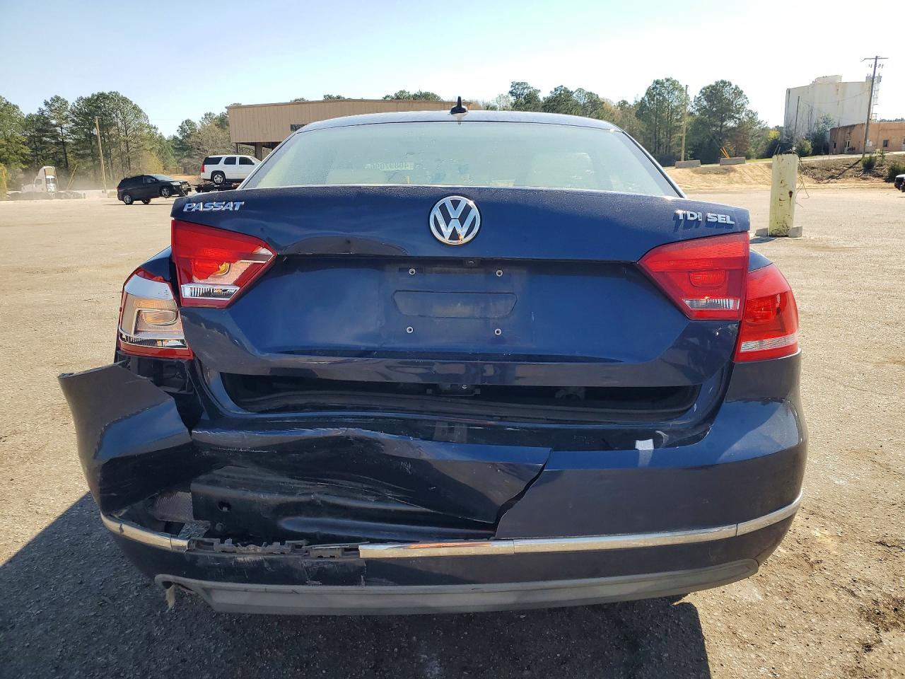 2015 VOLKSWAGEN PASSAT photo 6