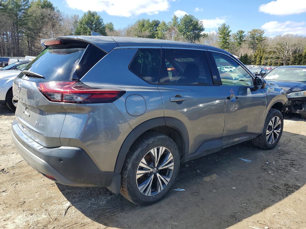 2021 NISSAN ROGUE SV photo 5