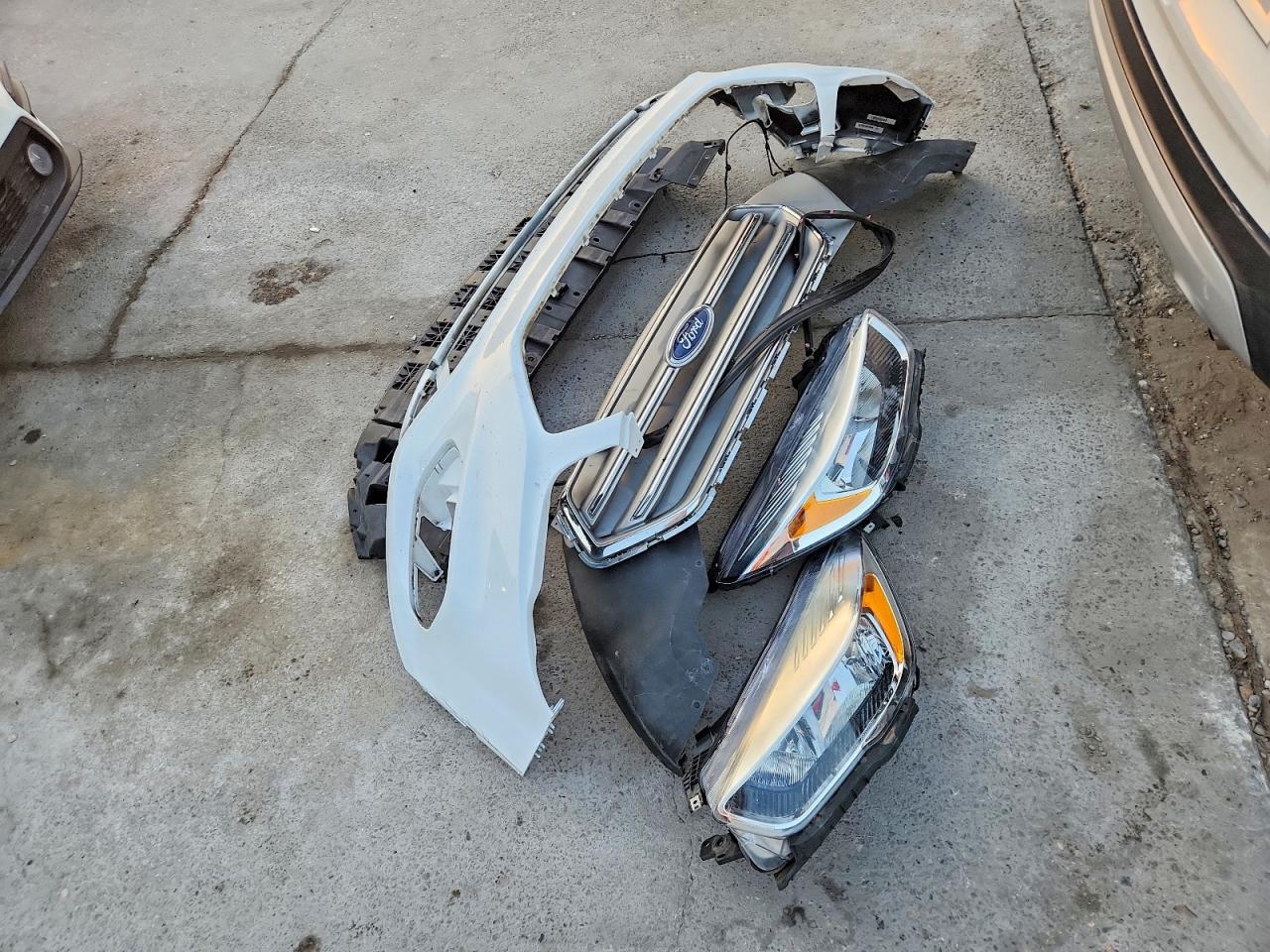 2019 FORD ESCAPE SE photo 13