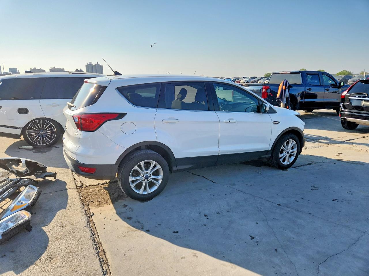 2019 FORD ESCAPE SE photo 3