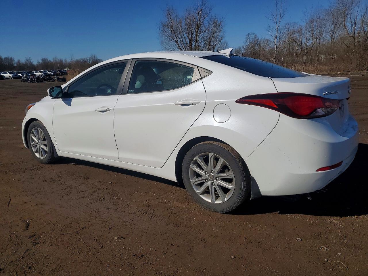 2016 HYUNDAI ELANTRA SE photo 2