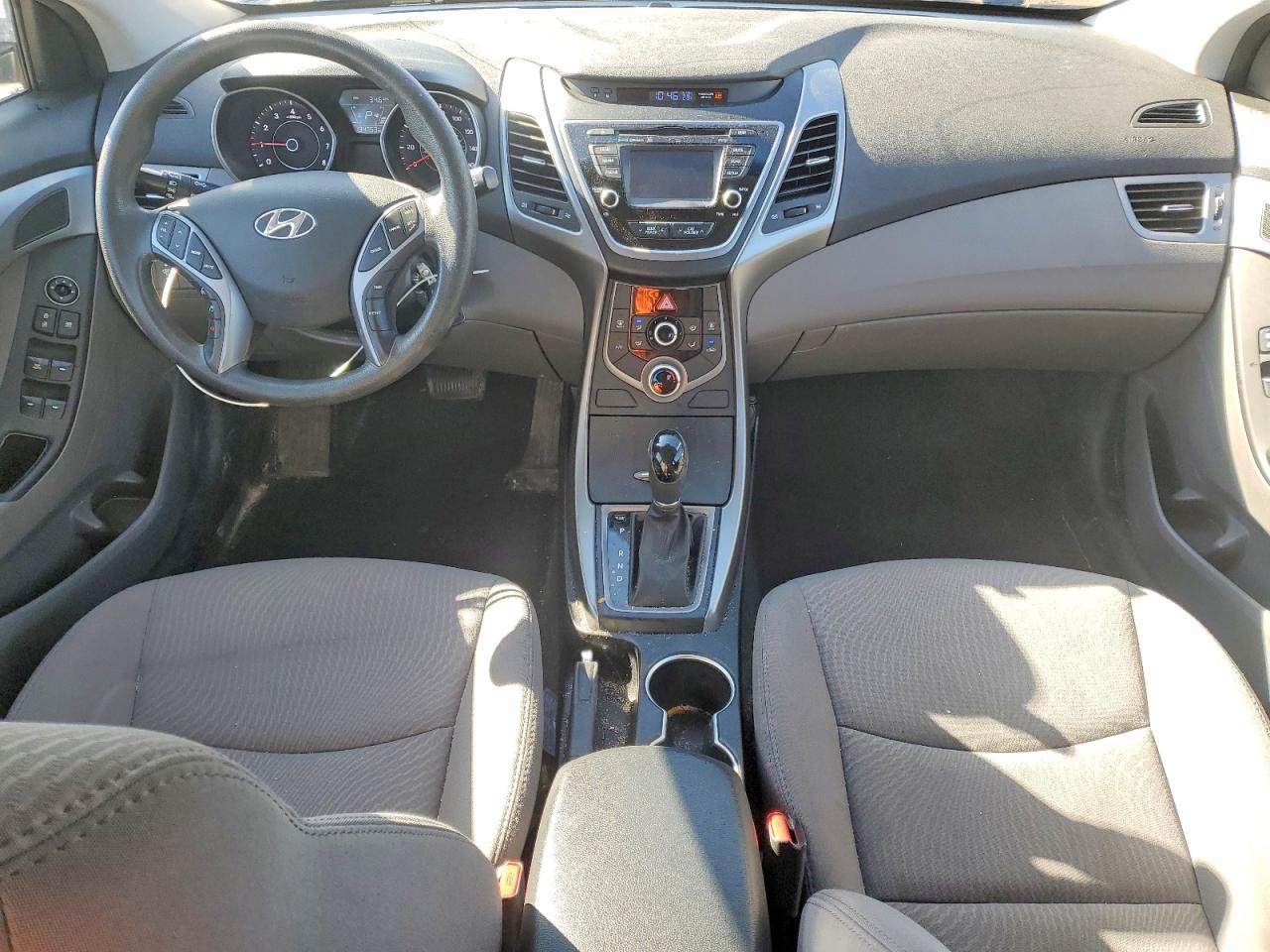 2016 HYUNDAI ELANTRA SE photo 8