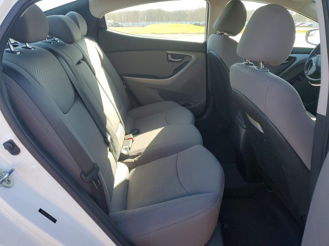 2016 HYUNDAI ELANTRA SE photo 10