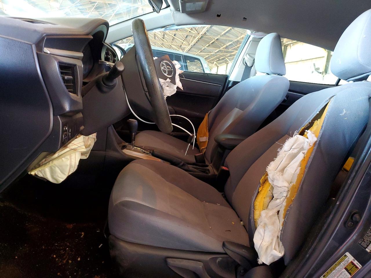 2015 TOYOTA COROLLA L photo 7