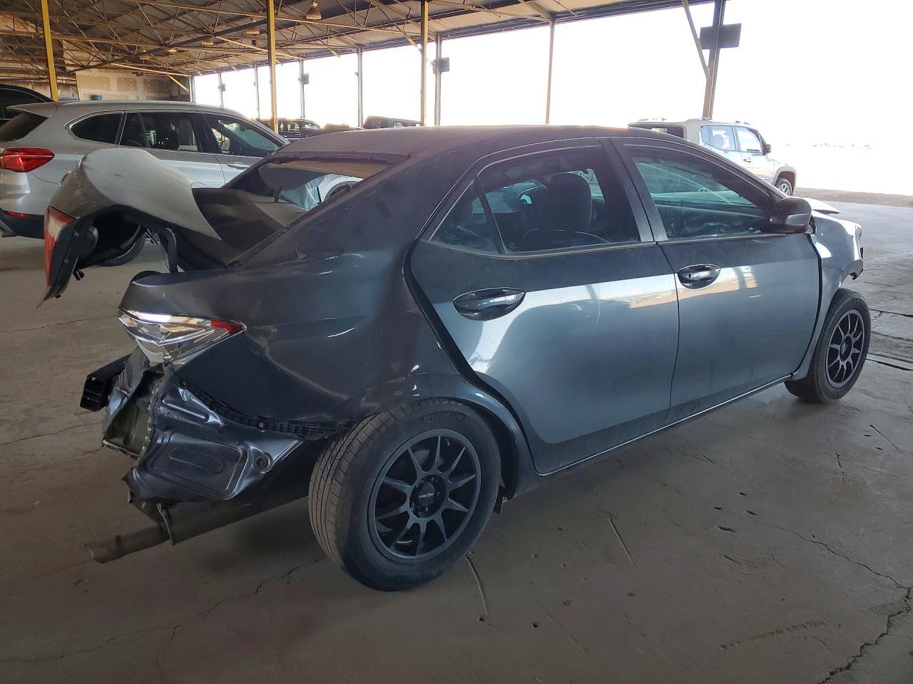 2015 TOYOTA COROLLA L photo 3