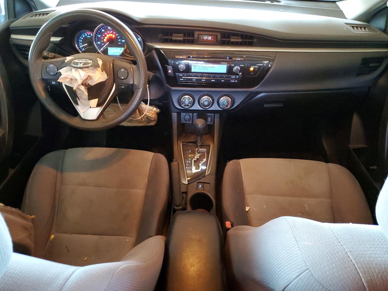 2015 TOYOTA COROLLA L photo 8