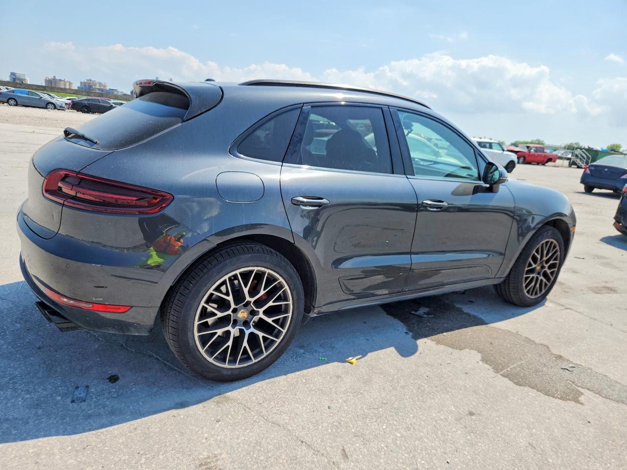 2017 PORSCHE MACAN GTS photo 5