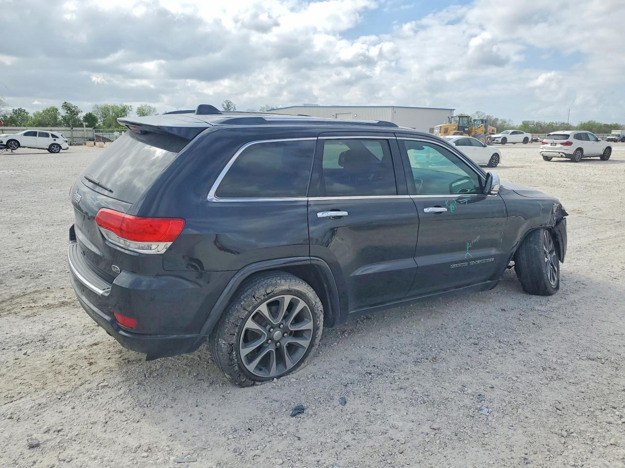 2018 JEEP GRAND CHEROKEE OVERLAND photo 3