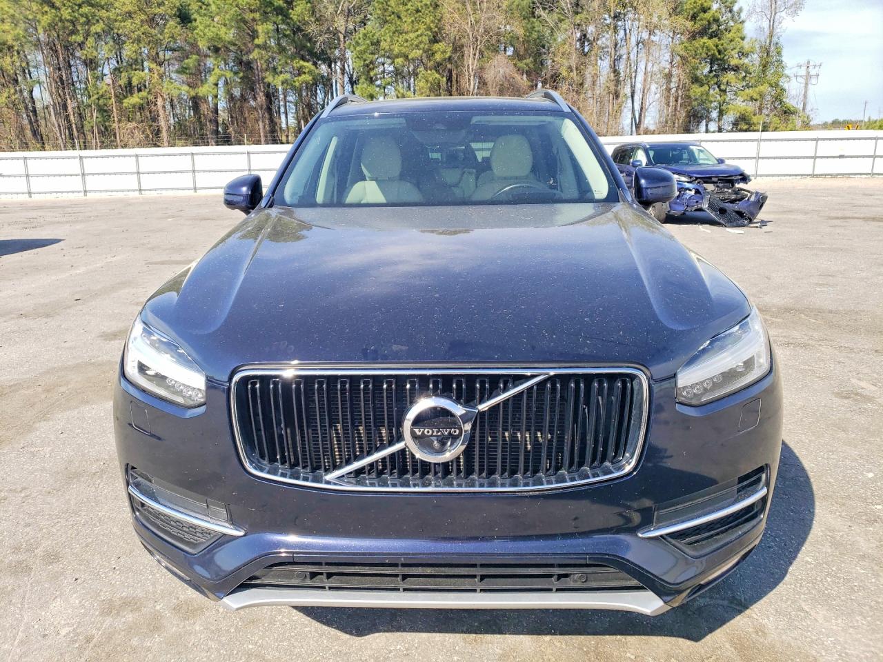 2019 VOLVO XC90 T6 MOMENTUM photo 13