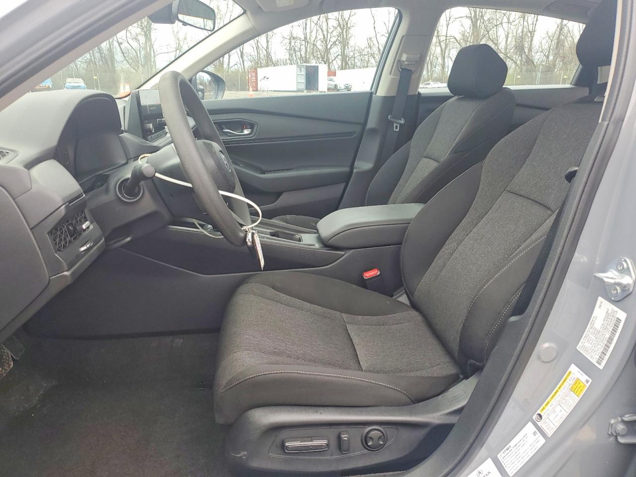 2025 HONDA ACCORD SE photo 13