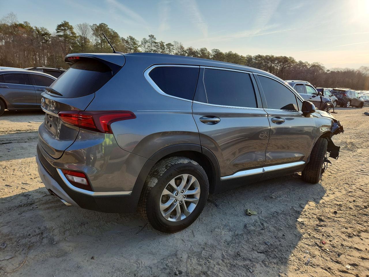 2019 HYUNDAI SANTA FE SE 2.4L photo 7