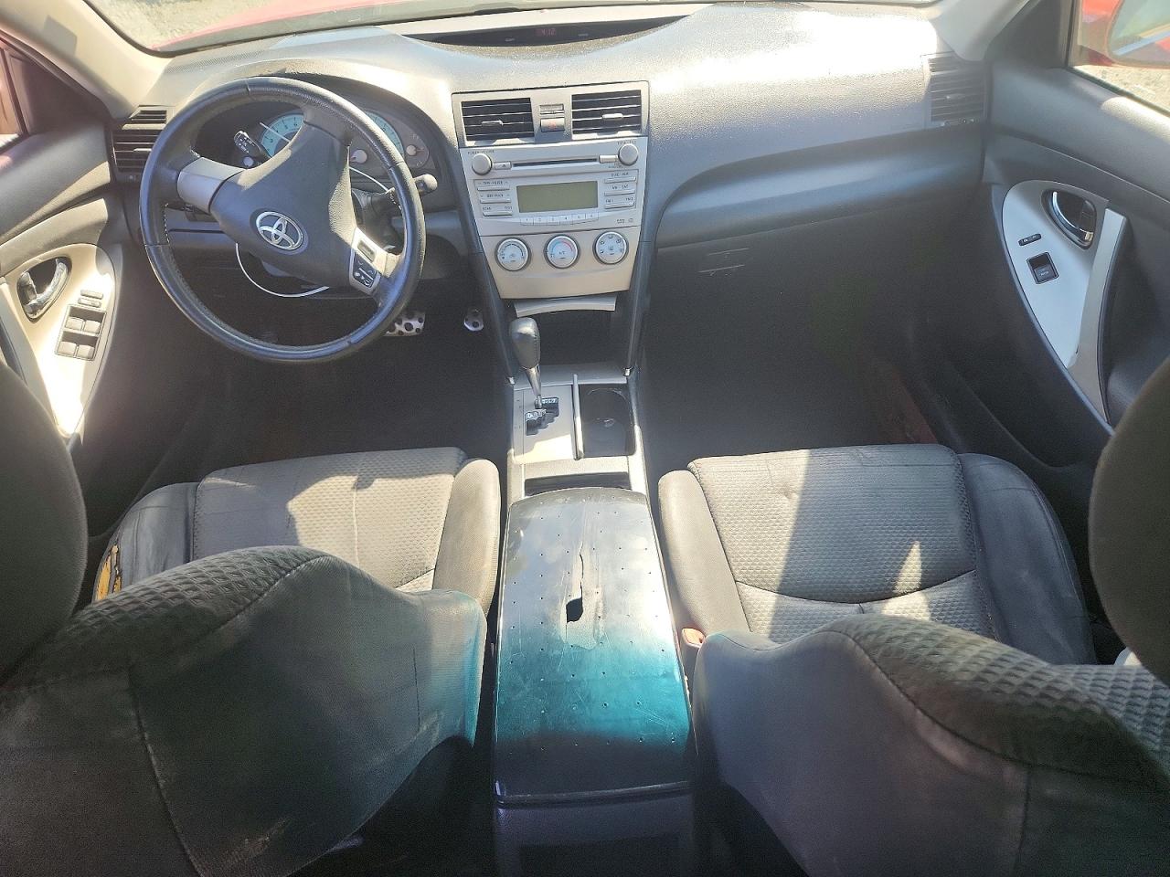 2010 TOYOTA CAMRY photo 15