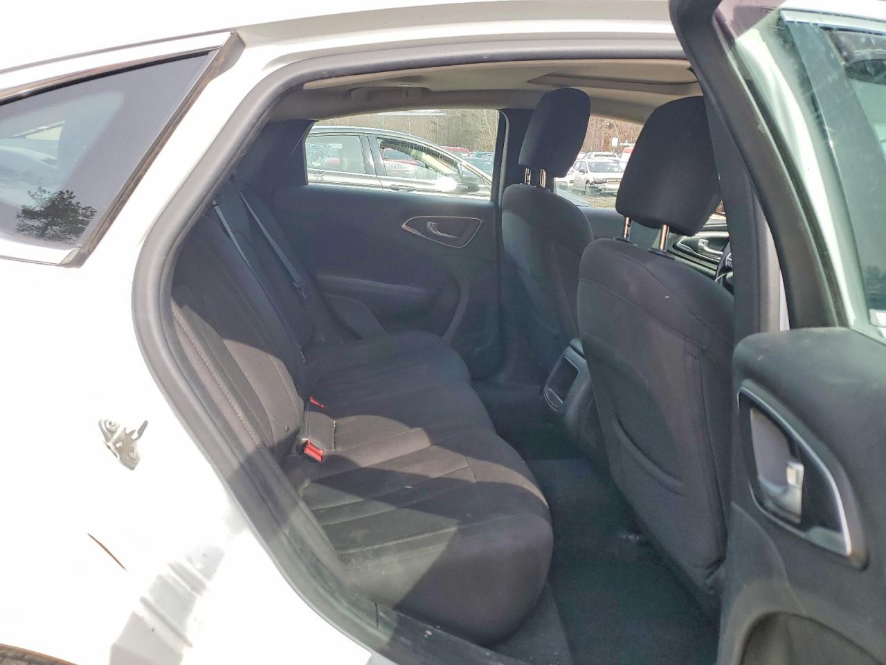 2015 CHRYSLER 200 LIMITED photo 28