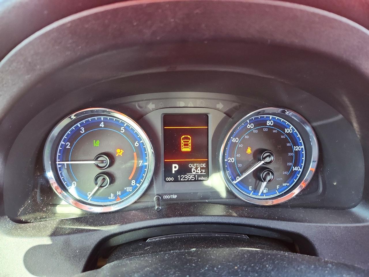 2018 TOYOTA COROLLA LE photo 9