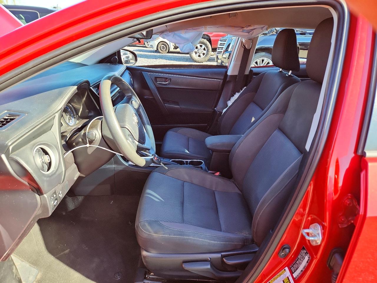 2018 TOYOTA COROLLA LE photo 7