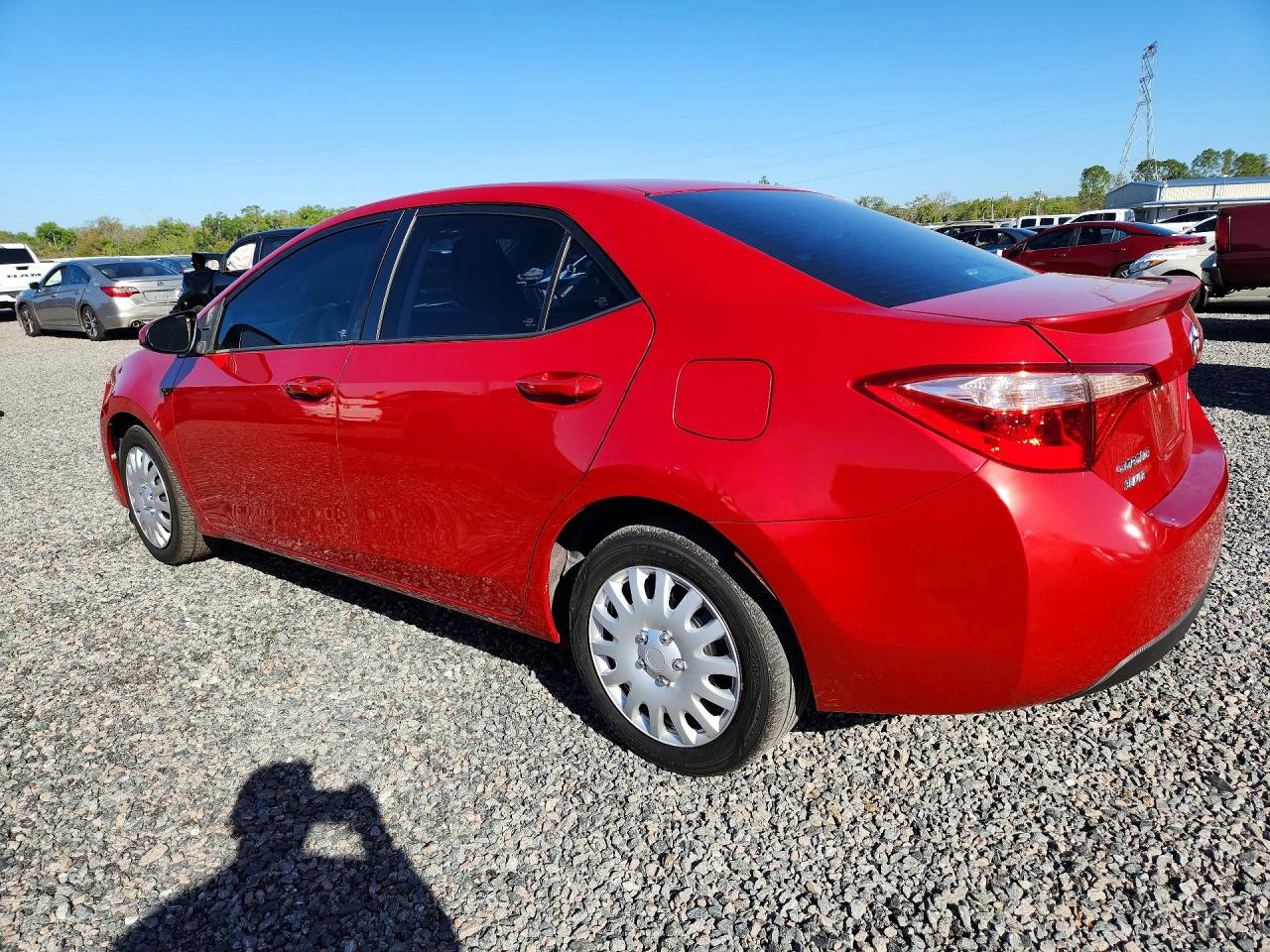2018 TOYOTA COROLLA LE photo 2