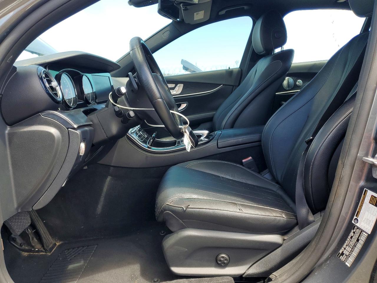 2017 MERCEDES-BENZ E 300 photo 13